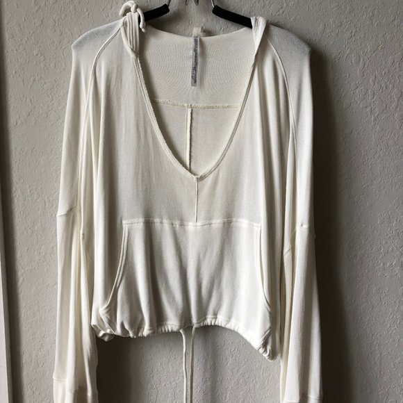 Free People Sweaters - FREE PEOPLE MOVEMENT White V-Neck Sweatshirt